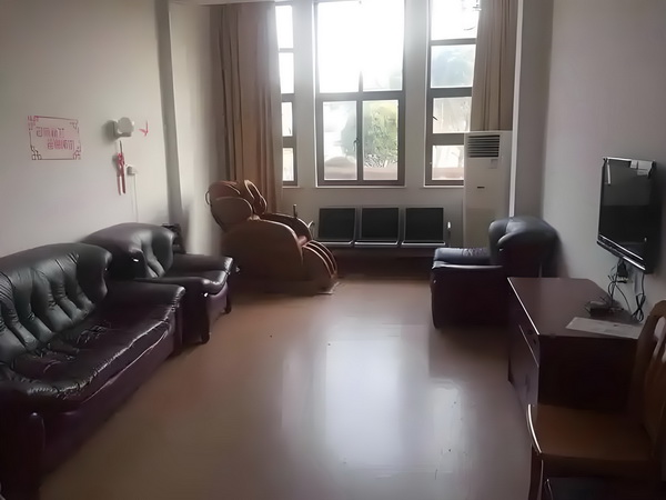 美男攻势：情债难逃